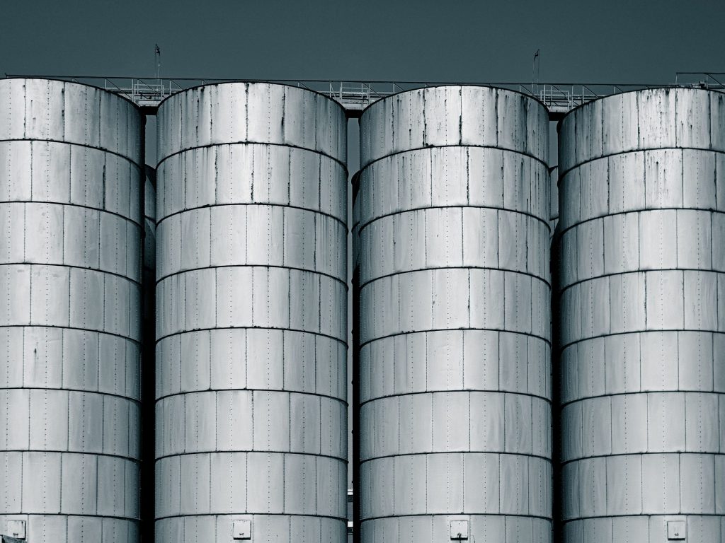 Essential Petrochemical Supplier Evaluation Guide 2 Laboratory testing process ensuring petrochemical products meet international quality and safety standards before shipment